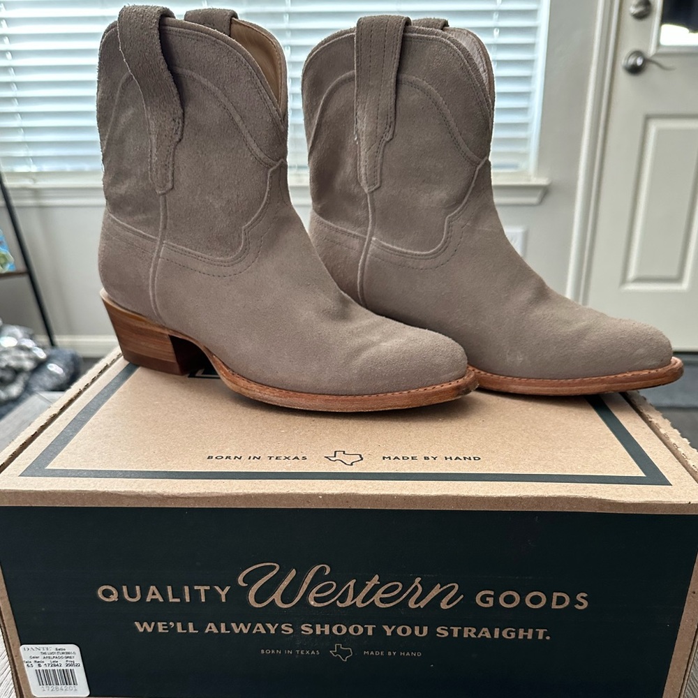 Tecovas Lucy Gray Suede Boots size 6.5